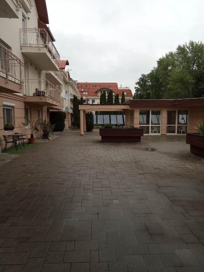 Oazis Wellness Apartman2 Hajdúszoboszló Extérieur photo
