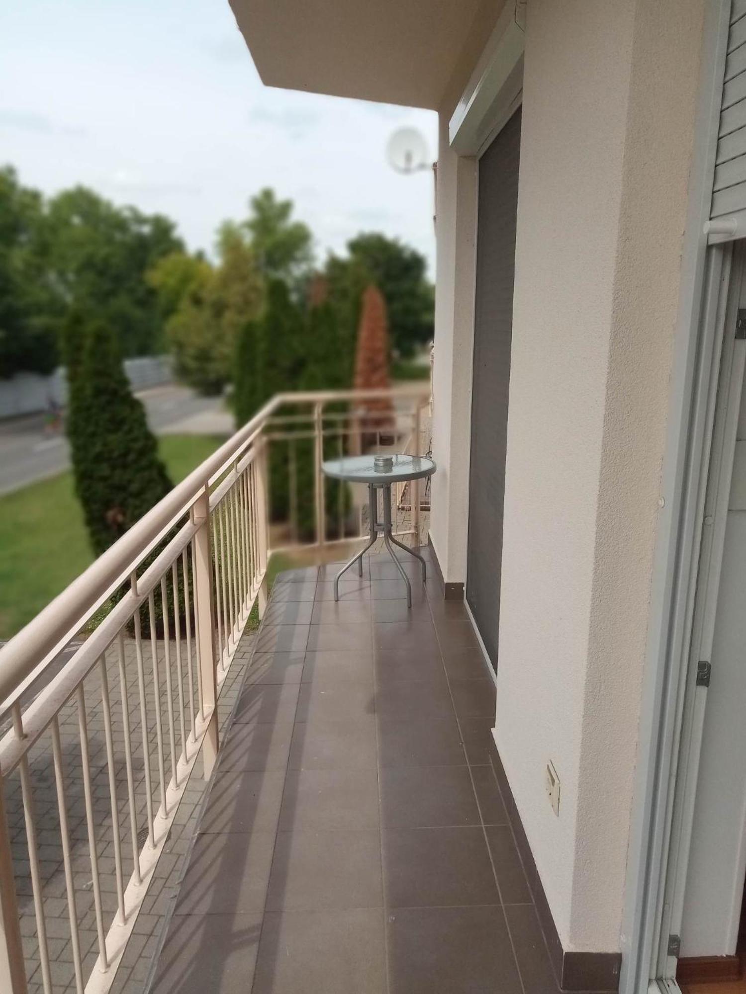 Oazis Wellness Apartman2 Hajdúszoboszló Chambre photo