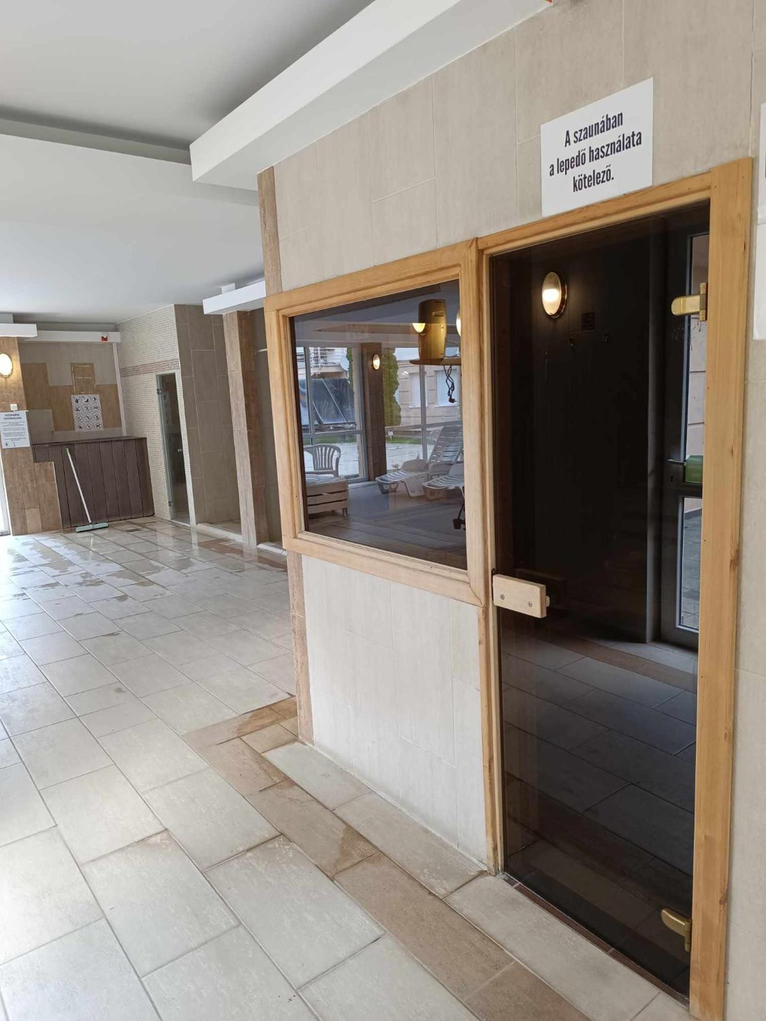 Oazis Wellness Apartman2 Hajdúszoboszló Extérieur photo