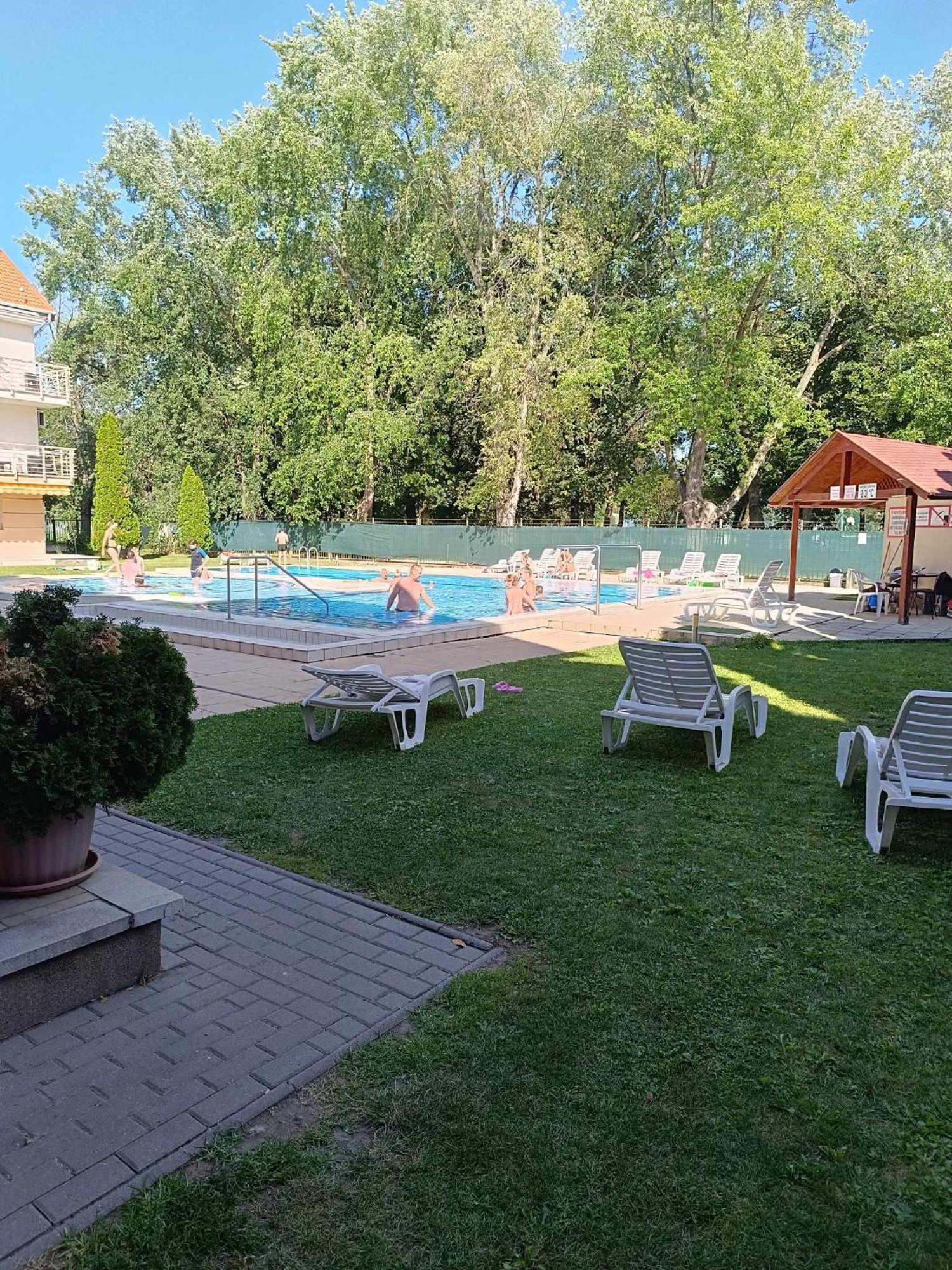 Oazis Wellness Apartman2 Hajdúszoboszló Extérieur photo